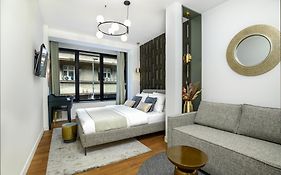 Urban Downtown Luxury Rooms And Suites