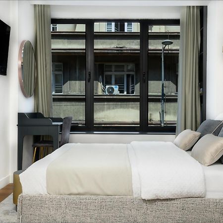 Urban Downtown Luxury Rooms And Suites Belgrade Exterior photo