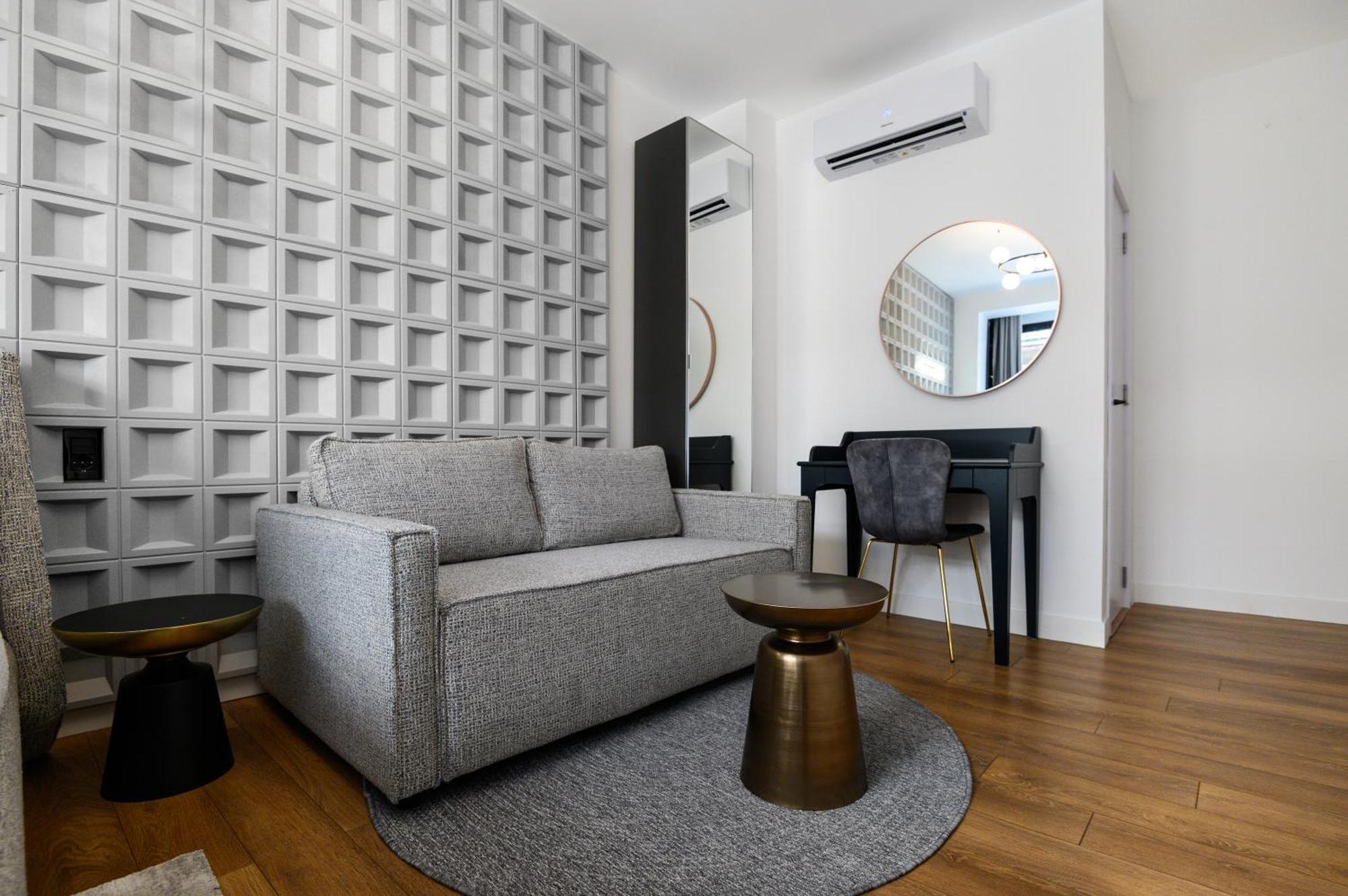 Urban Downtown Luxury Rooms And Suites Belgrade Exterior photo