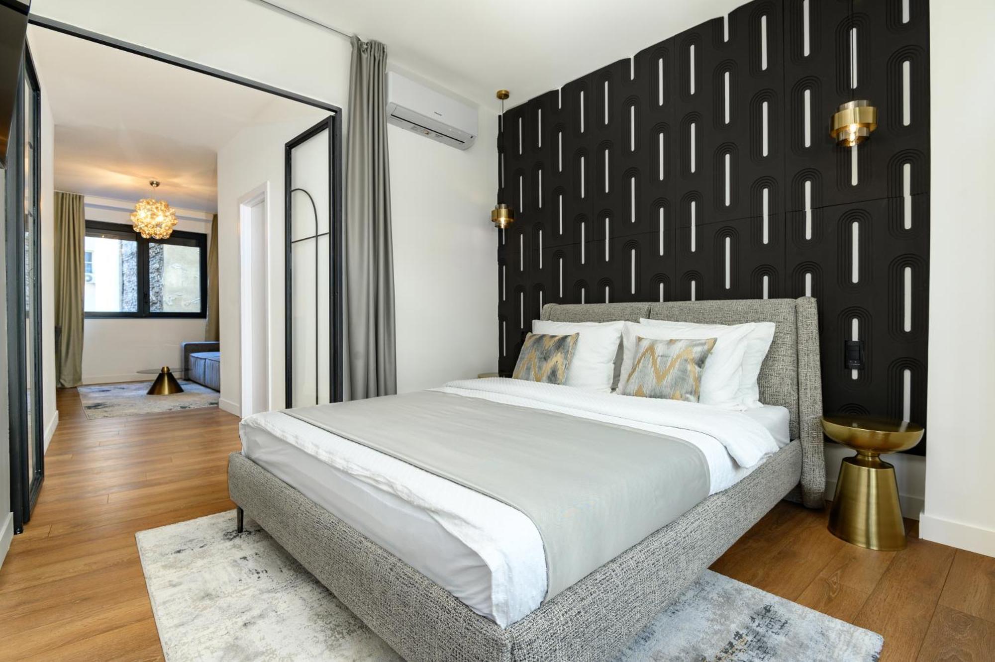 Urban Downtown Luxury Rooms And Suites Belgrade Exterior photo