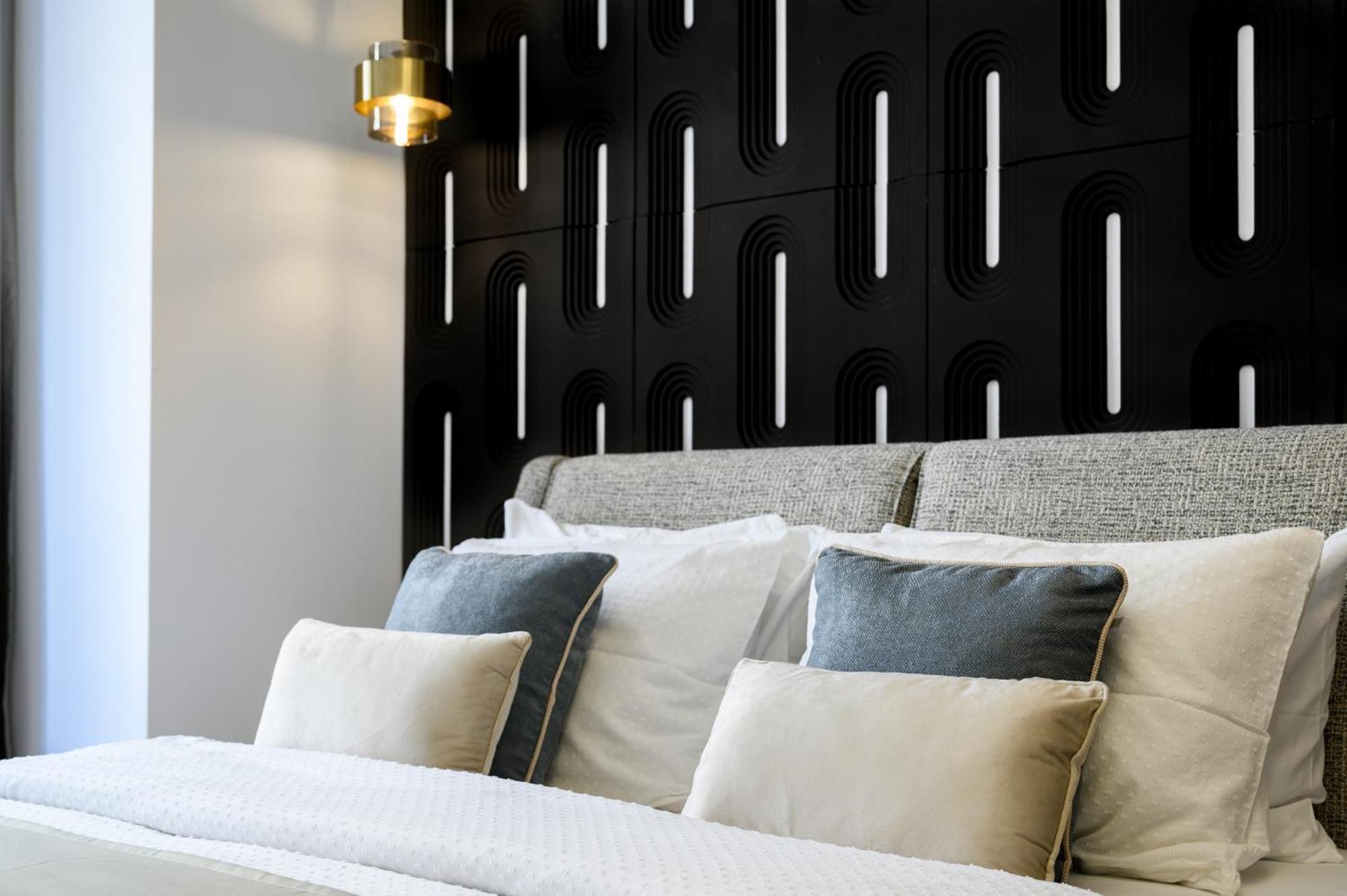 Urban Downtown Luxury Rooms And Suites Belgrade Room photo
